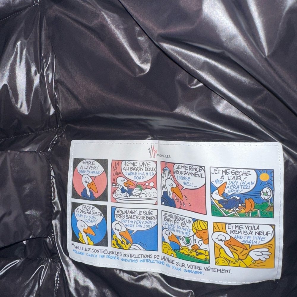 Authentic Black Moncler Maya Hooded Short Down Puffer - Picture 4 of 5